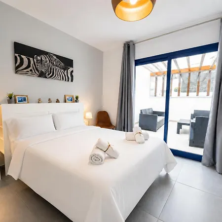 Esperanza By Villalia Con Piscina Climatizada Y Cama Balinesa Villa Playa Blanca