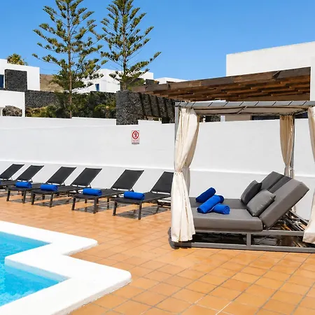 Esperanza By Villalia Con Piscina Climatizada Y Cama Balinesa Playa Blanca